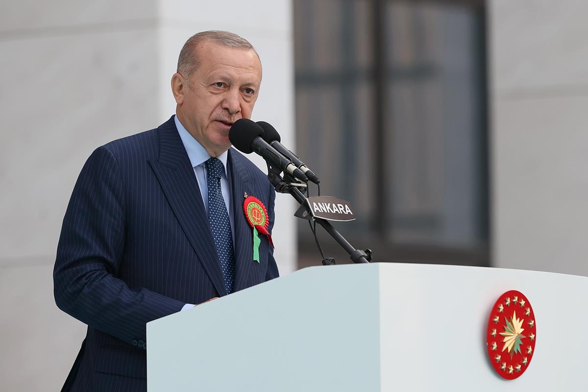 Başkan Erdoğan, ‘Devletin dini adalettir.’ Eğer bir devlette adalet yoksa, onun hangi sistemle yönetildiğinin, kim tarafından idare edildiğinin önemi kalmaz