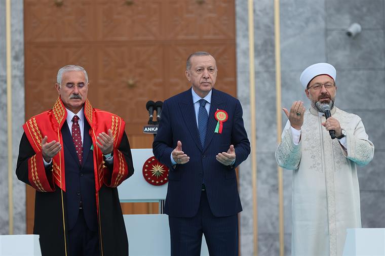 Cumhurbaşkanı Recep Tayyip Erdoğan, Yargıtay Yeni Hizmet Binası ve 2021-2022 Adli Yıl Açılış Töreni’ne katıldı