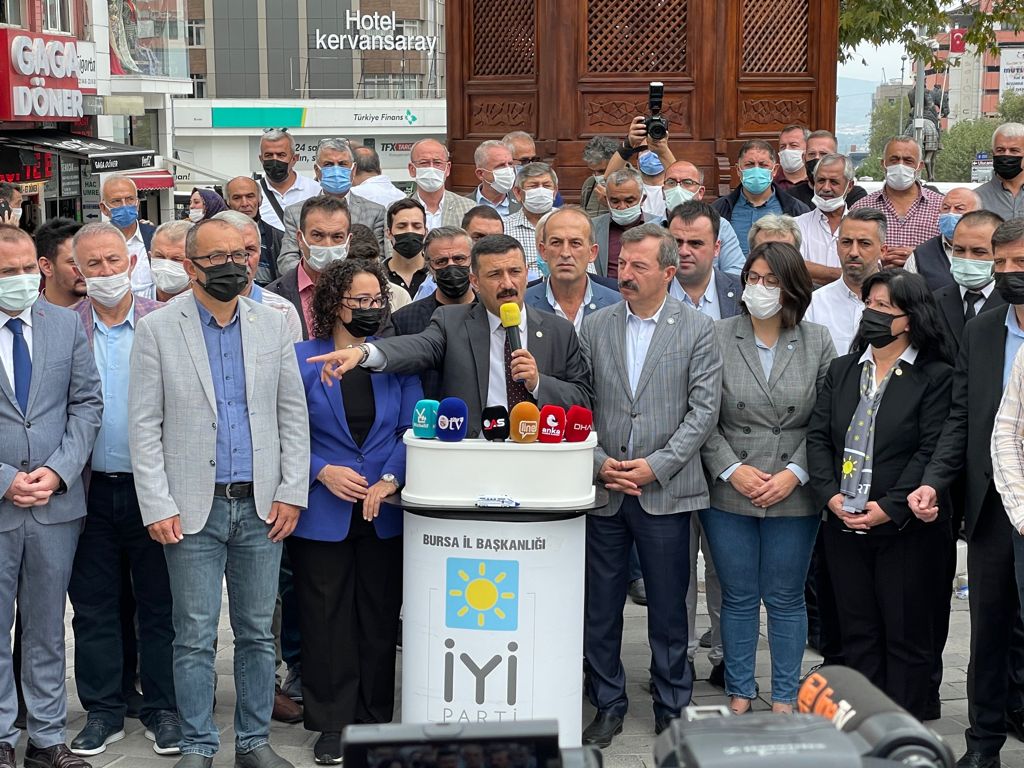 MÜJDELER OLSUN, BURSA’YA HIZLI TREN GELMYİNCE  YERİNE “OYUNCAK TREN” GELDİ!