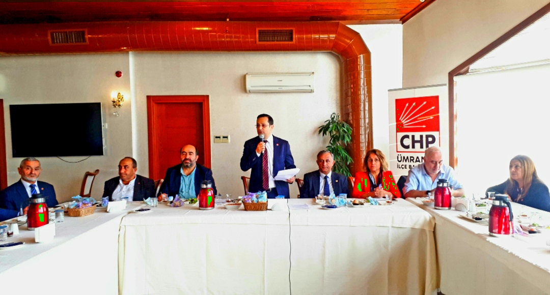 CHP’Lİ KIZILKAYA’DAN MUHTARLAR GÜNÜNDE JEST