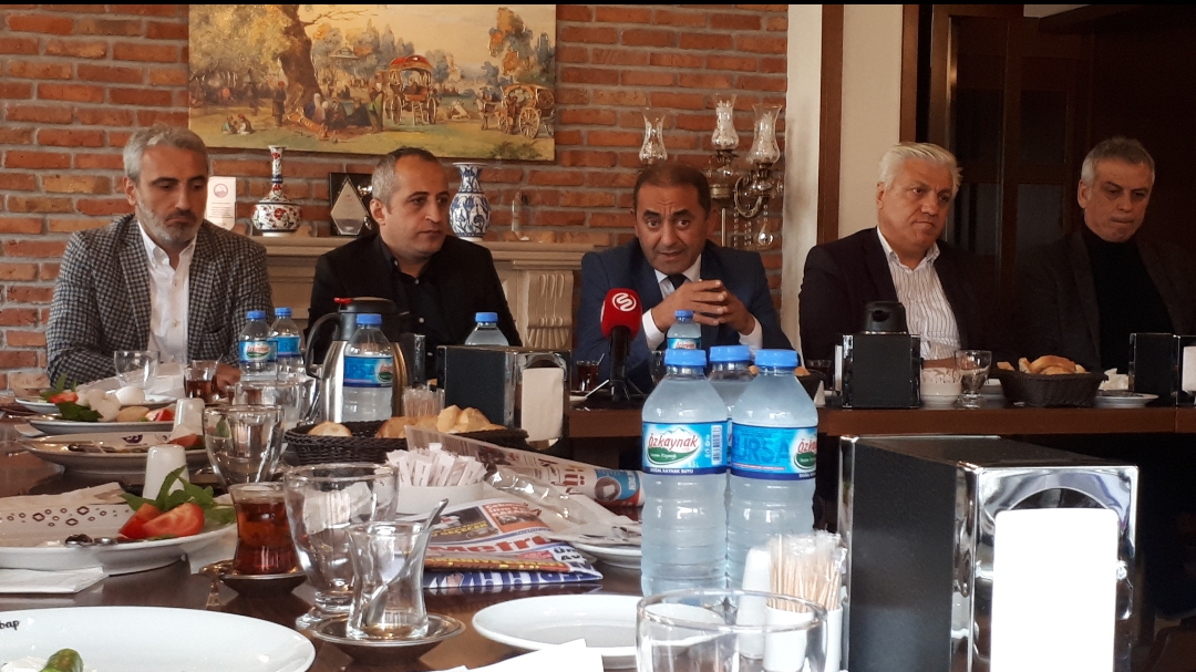 Çekmeköy Müteahhitler Derneği Kahvaltıda bir araya geldi