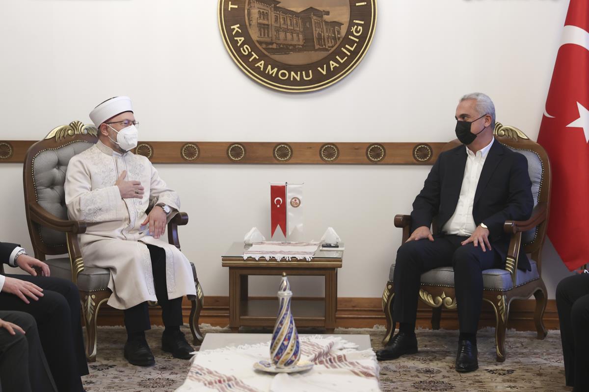 Başkan Erbaş, Kastamonu valiliğini ziyaret etti