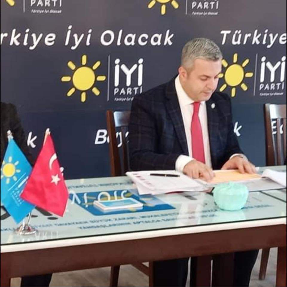 Başkan Demirkol, 3-5 oy uğruna, PKK elebaşına mektup yazdırıp, canlı yayında okutan Meral Akşener değil, sizdiniz…