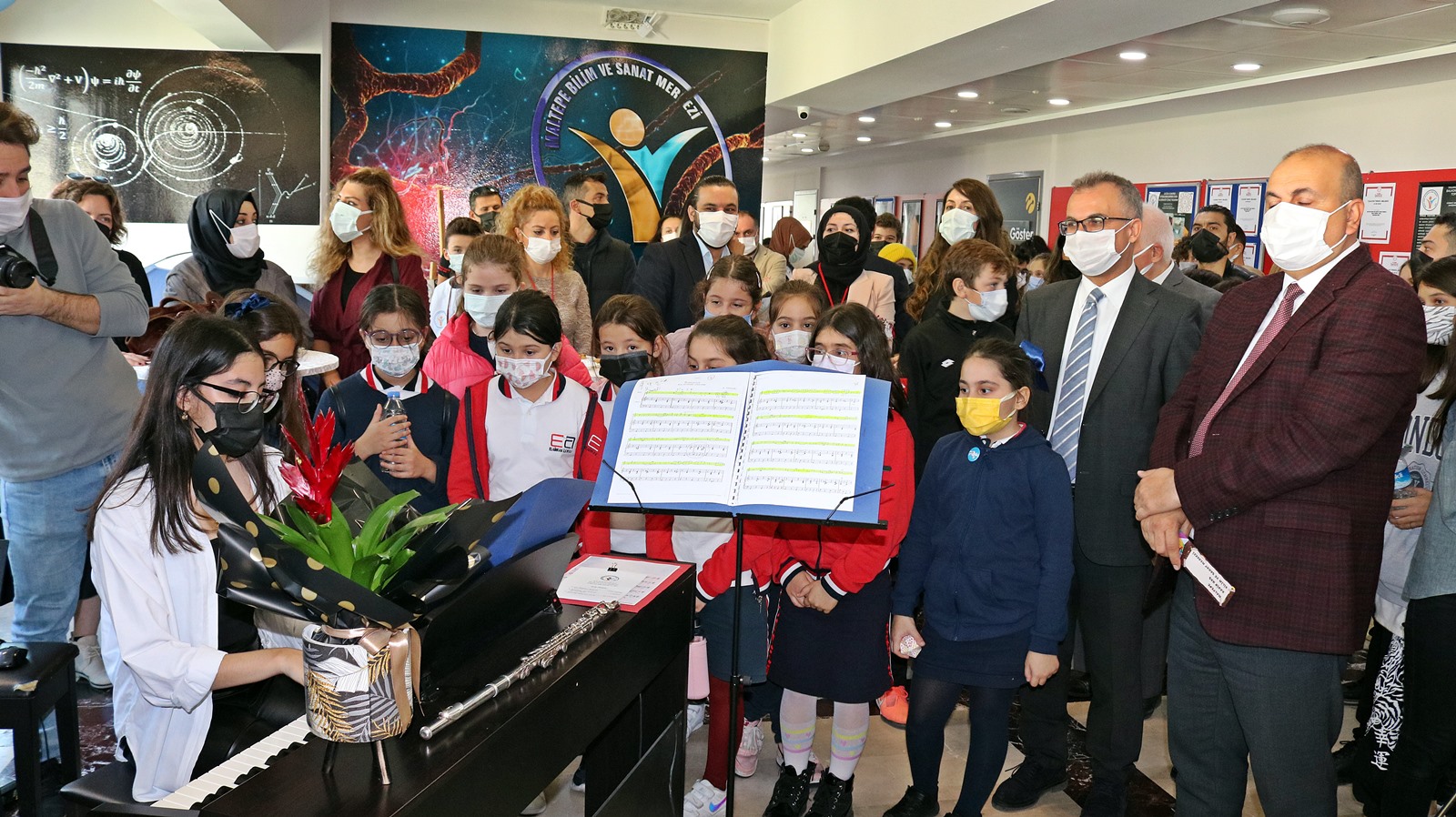 Kadir Has Bilim ve Sanat Merkezi Bilim Fuarı açıldı