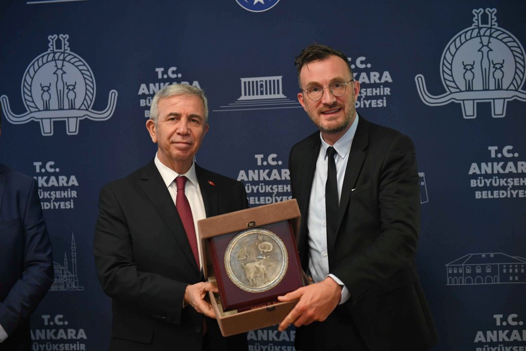 ANKARA BÜYÜKŞEHİR, AVRUPA BİRLİĞİ’NİN BAŞKENTİ BRÜKSEL İLE İŞ BİRLİĞİ ANTLAŞMASI İMZALADI