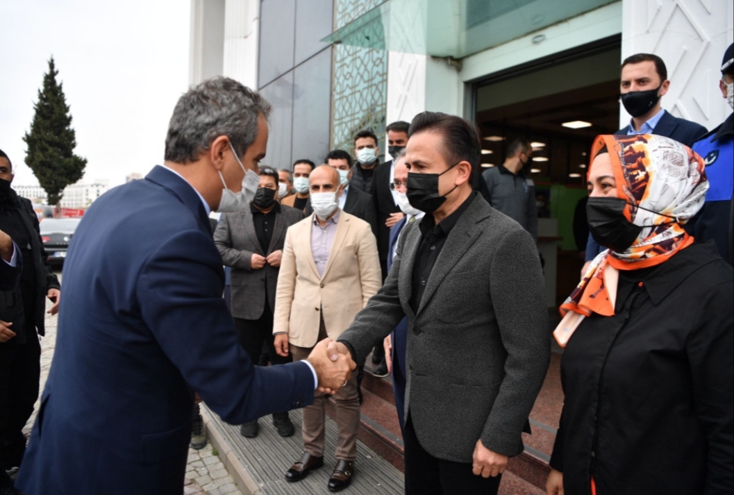 BAKAN ÖZER TUZLA’DA AÇIKLADI:  “İKİ AY İÇERİSİNDE TÜM TÜRKİYE’DE OSB’LERDE MESLEKİ EĞİTİM MERKEZLERİNİ AÇACAĞIZ”