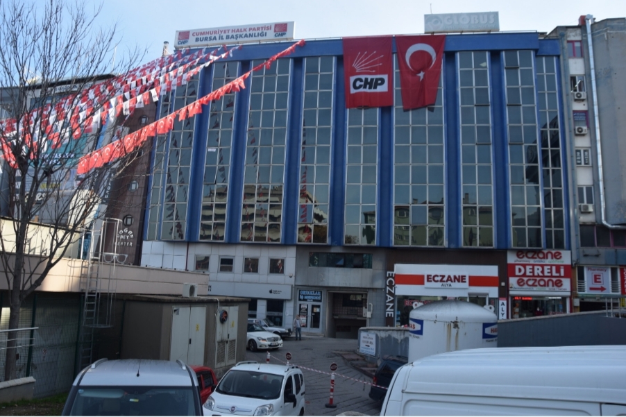 Bursa Büyükşehir Meclisi'nde Şok Eden Küfür Olayı: Toplantı İptal Edildi, Başkan Bozbey Sert Tepki Gösterdi