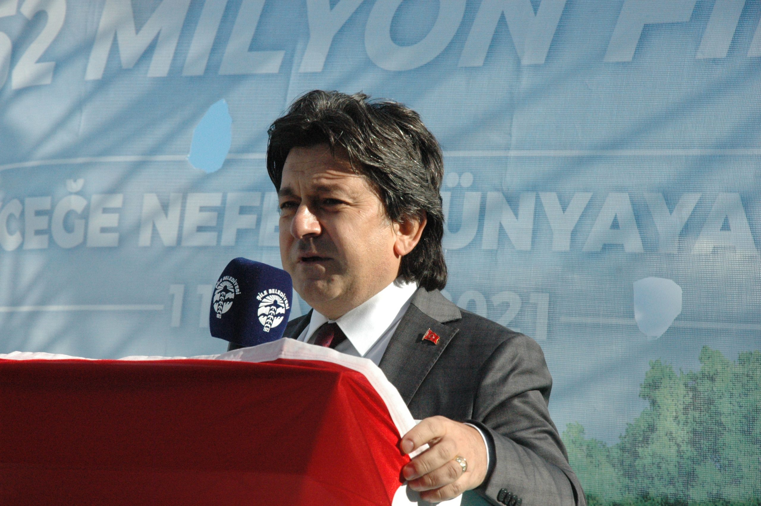 11 Kasım ‘Milli Ağaçlandırma Günü’nde “Geleceğe Nefes, Dünyaya Nefes’ Kampanyası ile Fidanlar Toprakla Buluştu