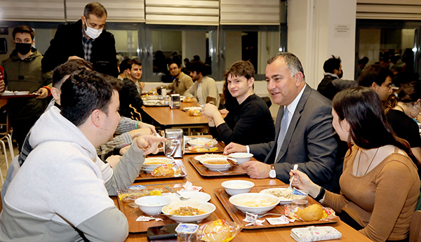 BAŞKAN TAŞDELEN, “EZİLENİN, MAĞDUR OLANIN YANINDAYIZ”