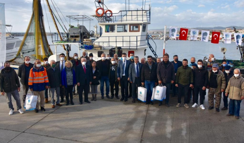 BÜYÜKŞEHİR BALIKÇILARA DESTEK OLMAYA DEVAM EDİYOR