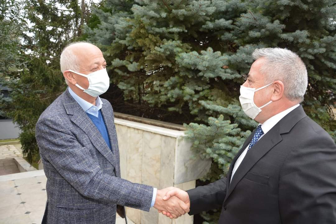 Kaymakam Resul Çelik’ten Dünya markası olan Bal Parmağa nezaket ziyareti