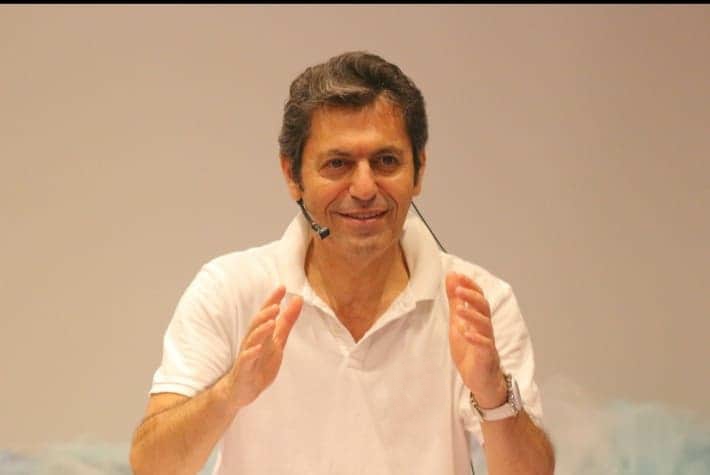 ULUSLARARASI YOGA FEDERASYONU BAŞKANI AKİF MANAF İLE RÖPORTAJ