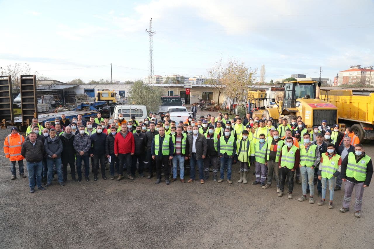 Edremit Belediyesi yol seferberliği başlattı
