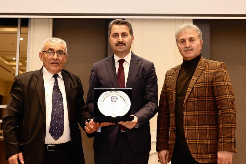 BAŞKAN EROĞLU: BİZİM GÖREVİMİZ HALKIMIZLA HEMHAL OLMAKTIR