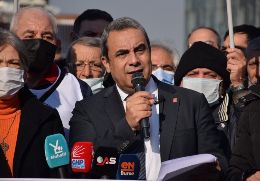 CHP, Emeklilikte Yaşa Takılanlar için 81 il’de meydanlara çıktı  “EYT’liler lütuf değil, kazanılmış hakkını istiyor”