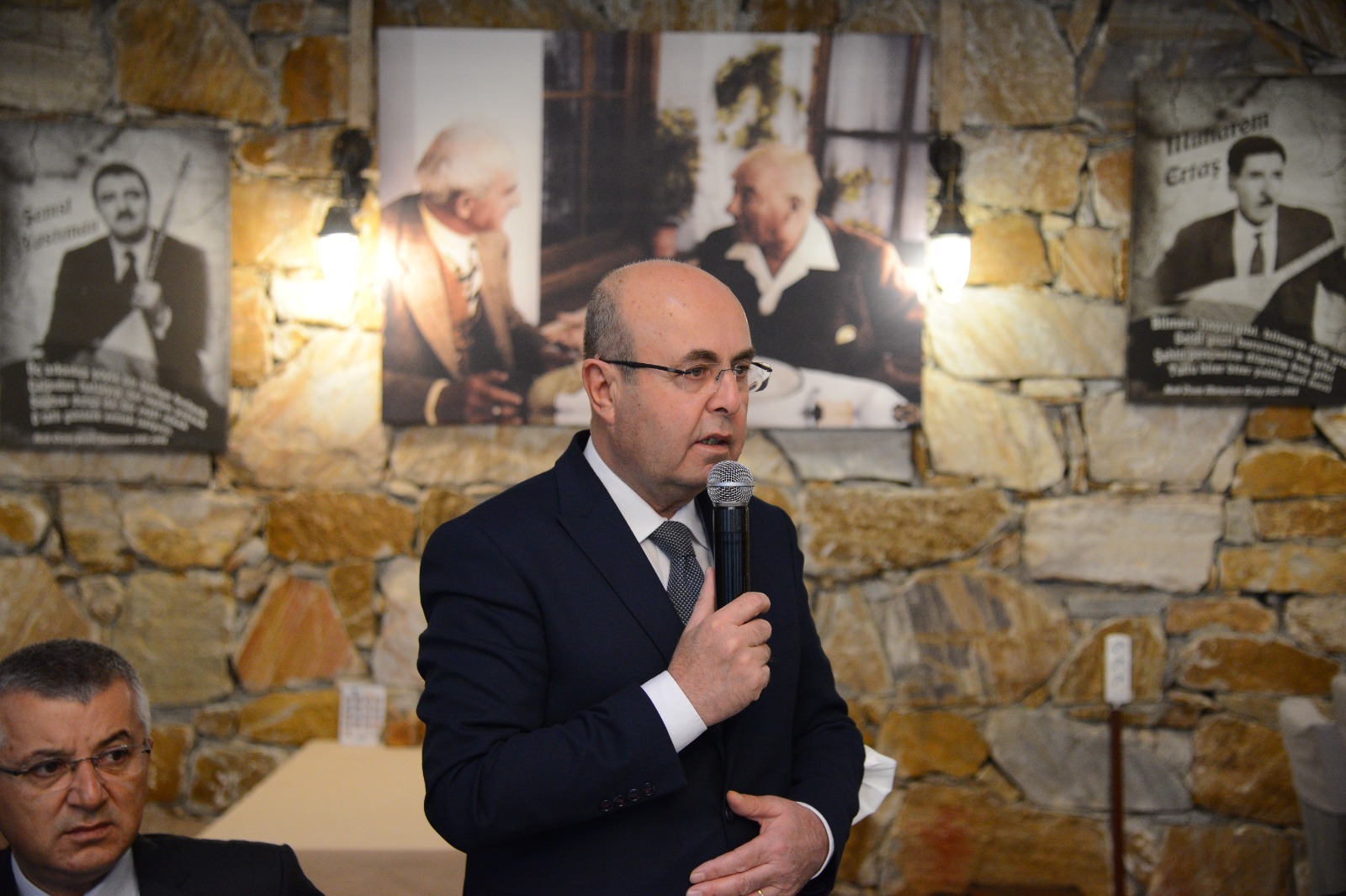 BAŞKAN EKİCİOĞLU: SAHADA OLAN BASIN EMEKÇİLERİMİZE DEMOKRASİNİN GELİŞİMİ AÇISINDAN BÜYÜK GÖREVLER DÜŞÜYOR