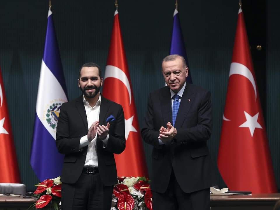 Başkan Erdoğan, El Salvador ile ekonomik ve ticari ilişkilerimiz salgına rağmen son dönemde ciddi sıçrama yaşadı.