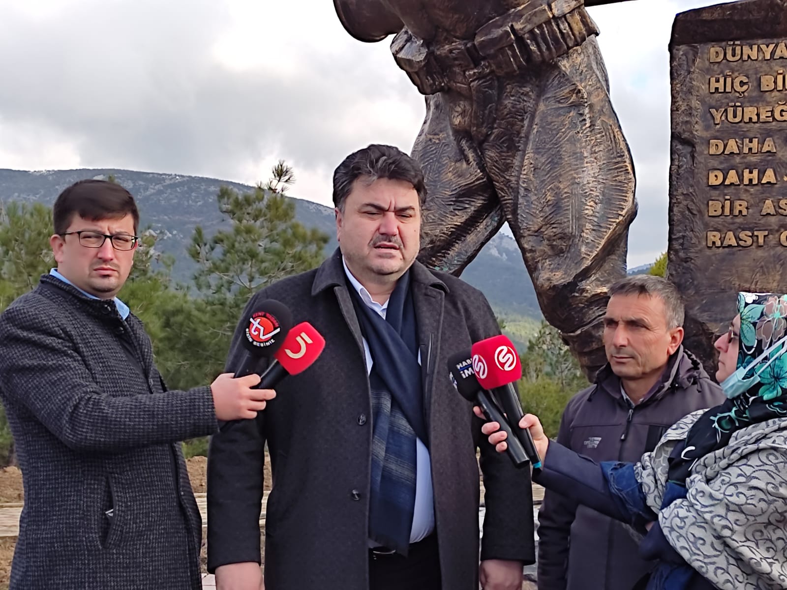 İstanbul Medyası Çanakkale Savaşının Kahraman ismi Seyit Onbaşı’ının Kabri Başında Dua Etti
