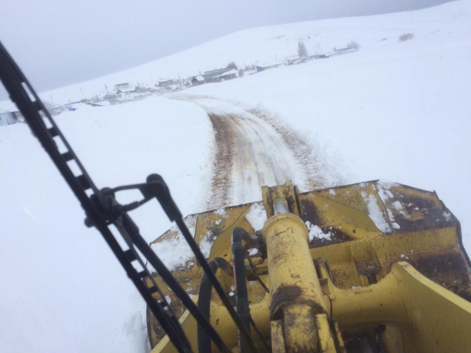 MALATYA’NIN YÜKSEK KESİMLERDE KARLA MÜCADELE ÇALIŞMALARI SÜRÜYOR