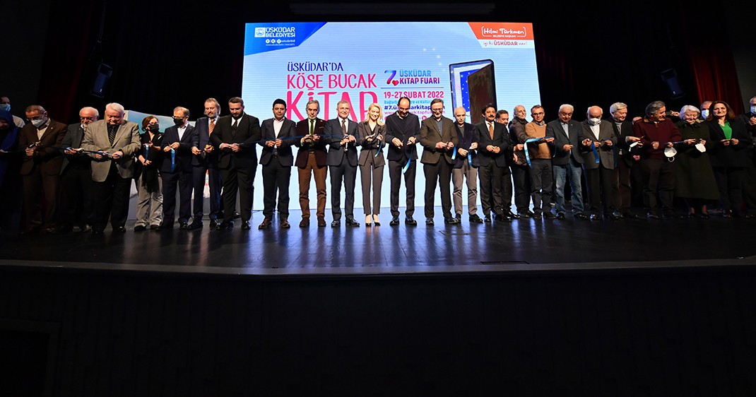 Üsküdar Kaymakamı Murat Sefa Demiryürek, Üsküdar Kitap Fuarı’nın 7.’sinin açılışını yapti