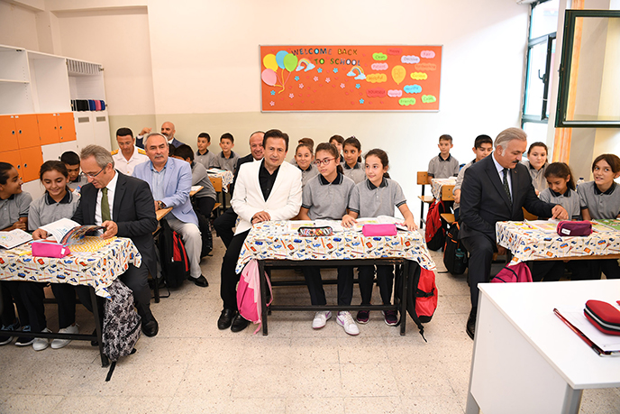 TUZLA’DA OKUL YATIRIMLARI DEVAM EDİYOR GİSBİR ORTAOKULU’NDA İLK DERS ZİLİ ÇALDI