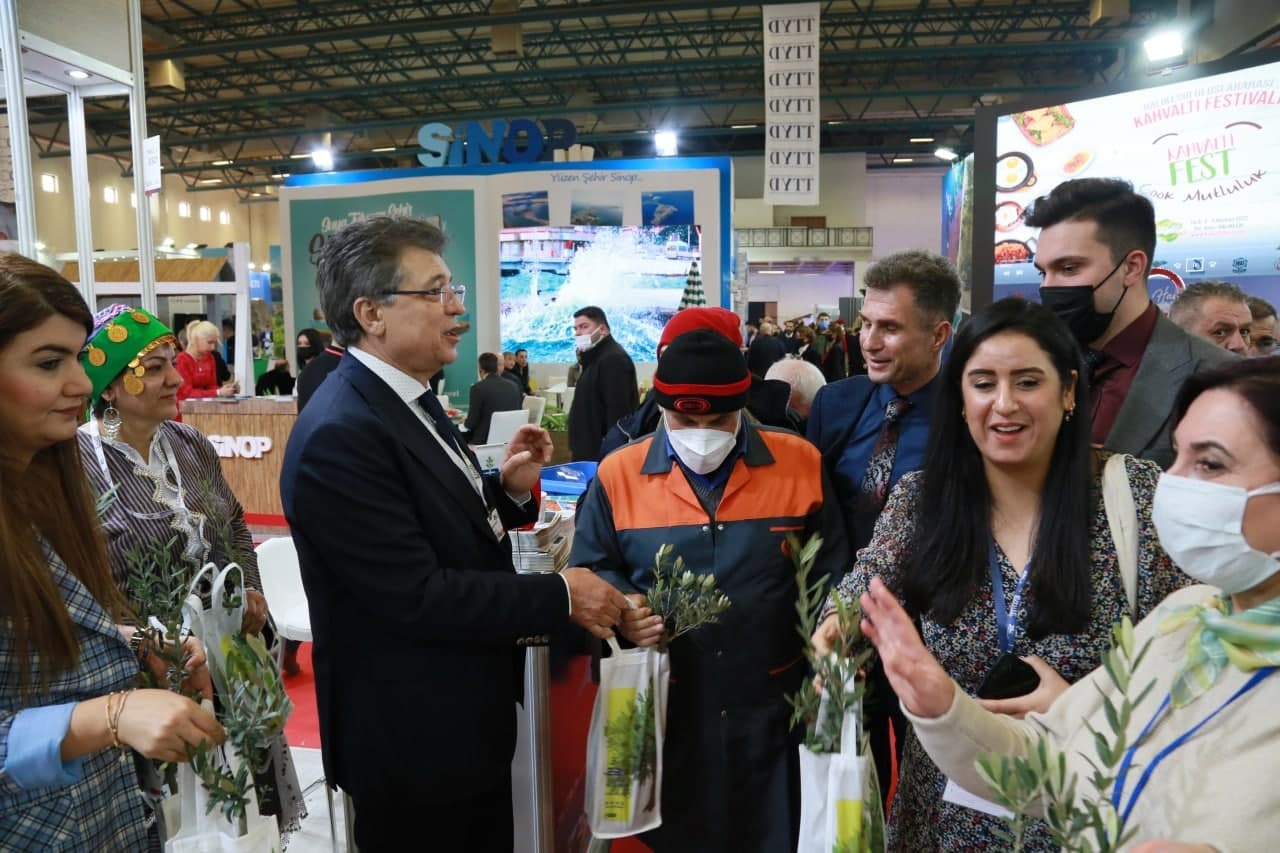 ZEYTİNİN BAŞKENTİ EDREMİT ZEYTİNİ EMİTT’İN GÖZBEBEĞİ OLDU