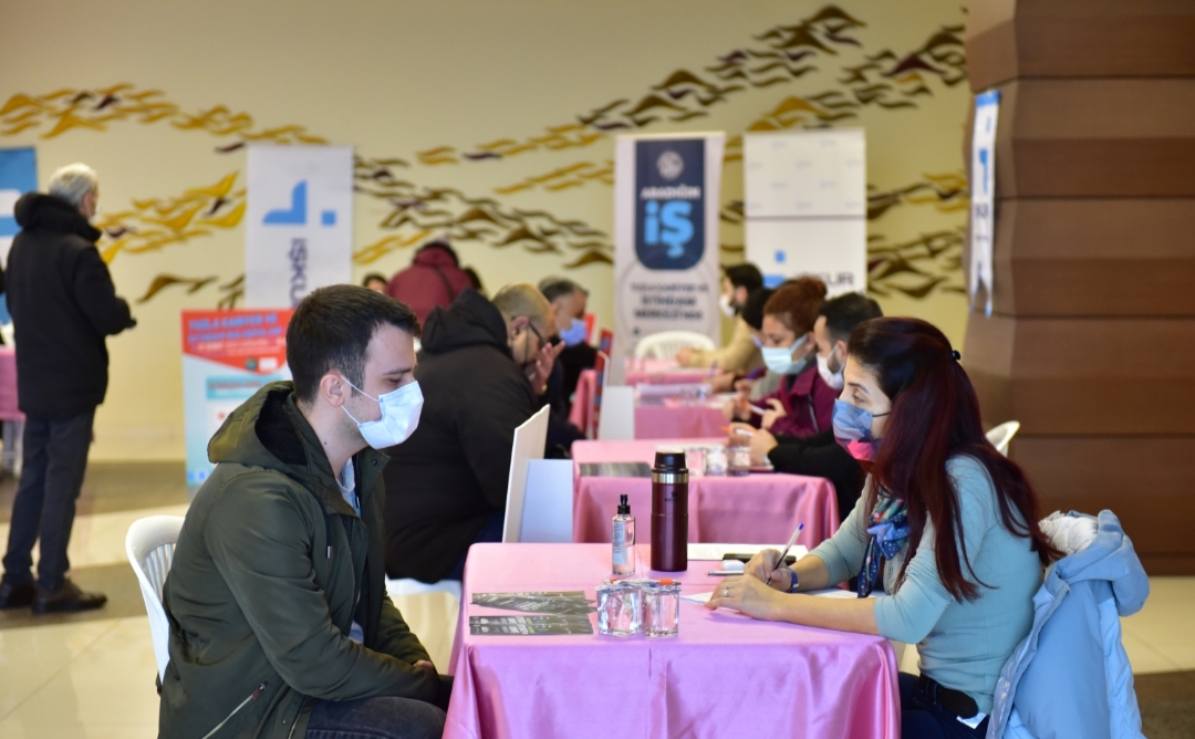 TUZLA BELEDİYESİ’NDEN 100 ENGELLİ VATANDAŞ İÇİN İŞ GÖRÜŞMESİ