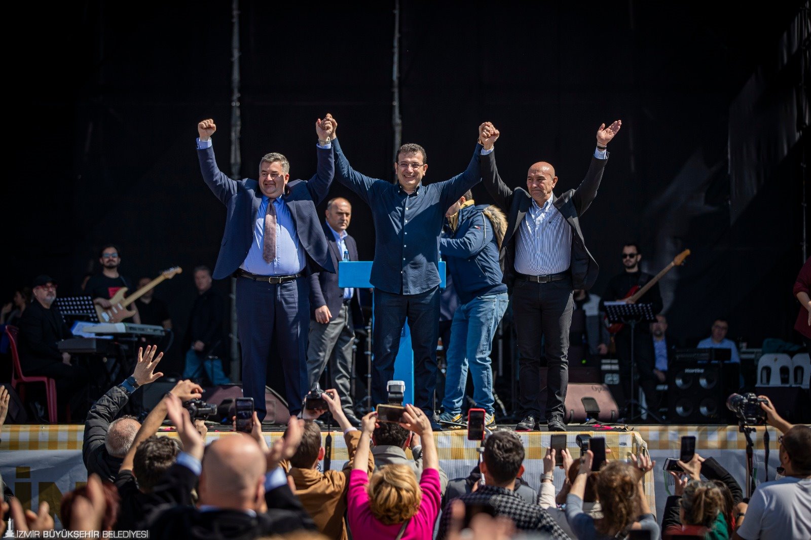 CHP’li Başkanlar Ege’de seslendi. “Emin olun çok güzel bir bahar bizi bekliyor”