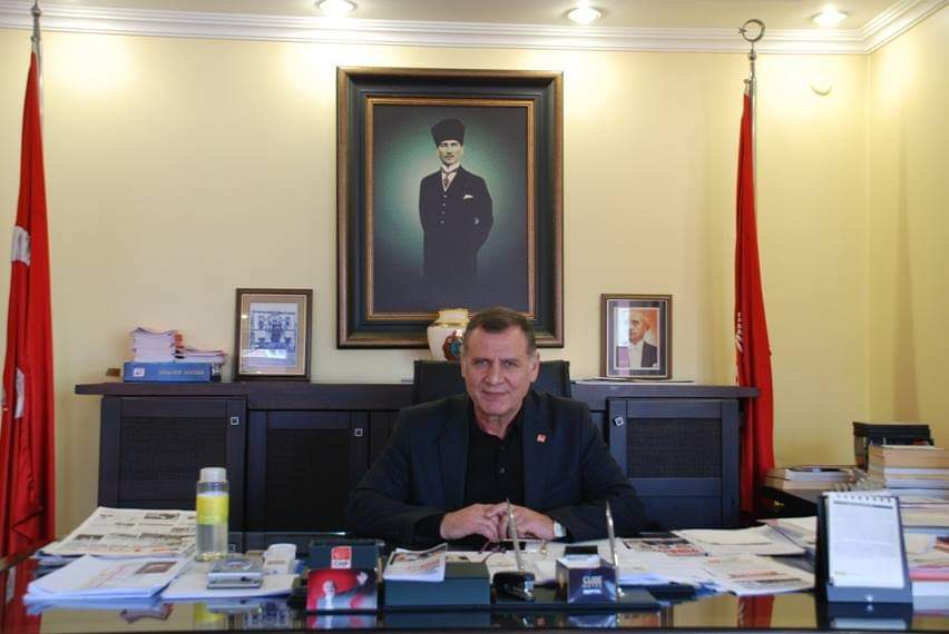 CHP’Lİ DENİZ  RİZE İL MİLLİ EĞİTİM MÜDÜRÜ İSTİFA ETMELİDİR.