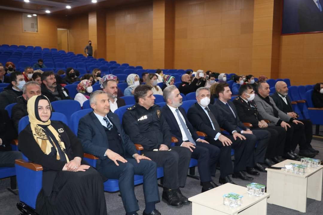 Çekmeköy Kaymakamı Resul Çelik, sağlık çalışanlarının 14 Mart Tıp Bayramı’nı kutladı