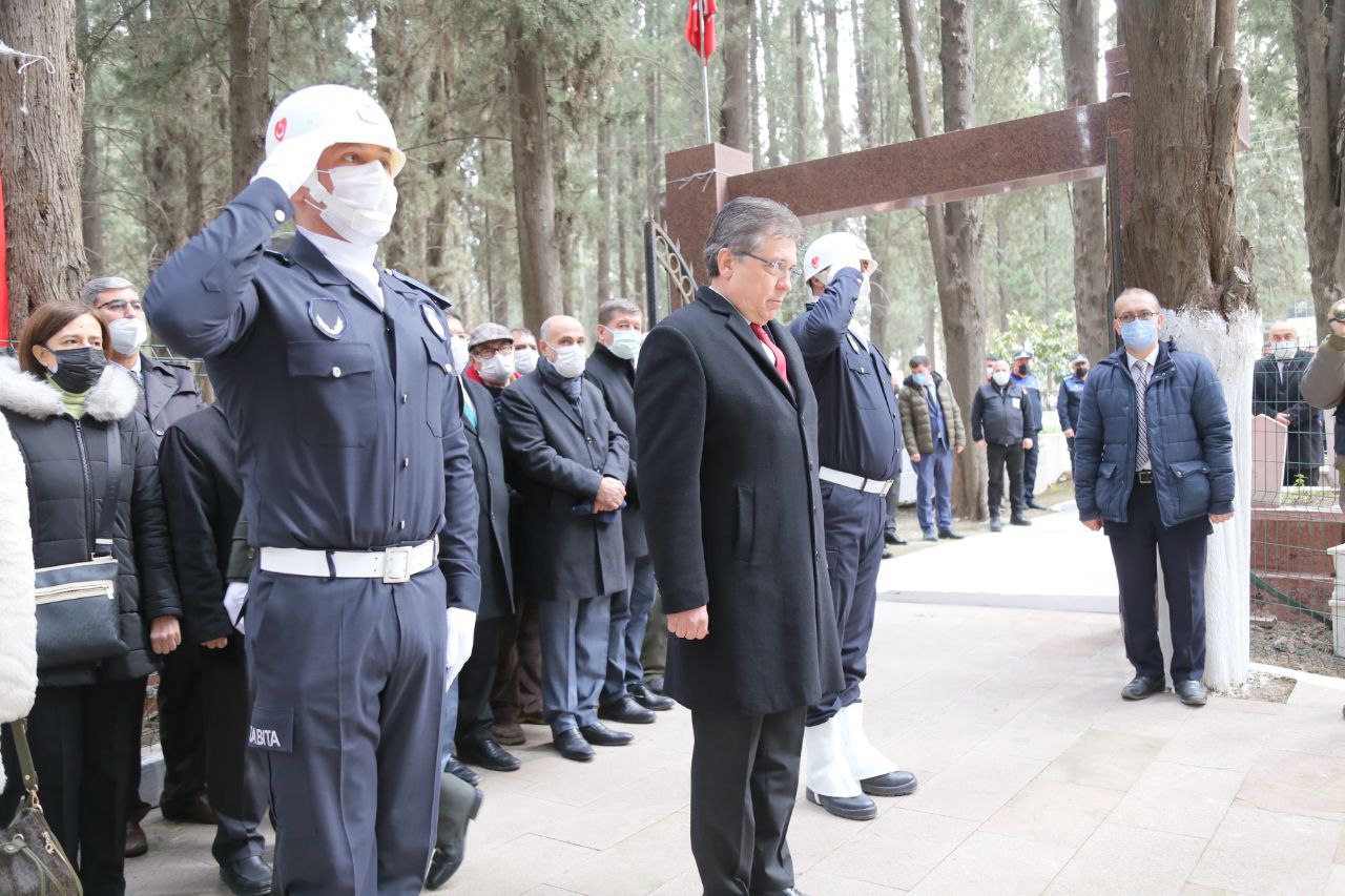 EDREMİT’TE 18 MART ÇANAKKALE ZAFERİ 107. YILI KUTLANDI