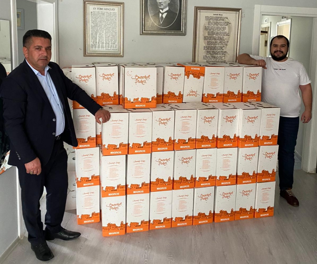 Sultançiftliği Muhtarı Çelik, Mahalle Halkına 7/24 hizmet ediyor