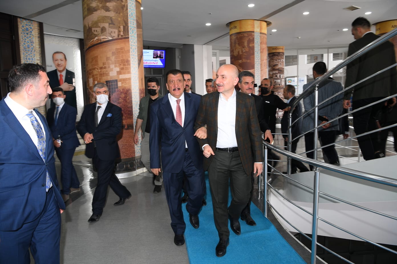 BAKAN KARAİSMAİLOĞLU’NDAN BAŞKAN GÜRKAN’A ZİYARET