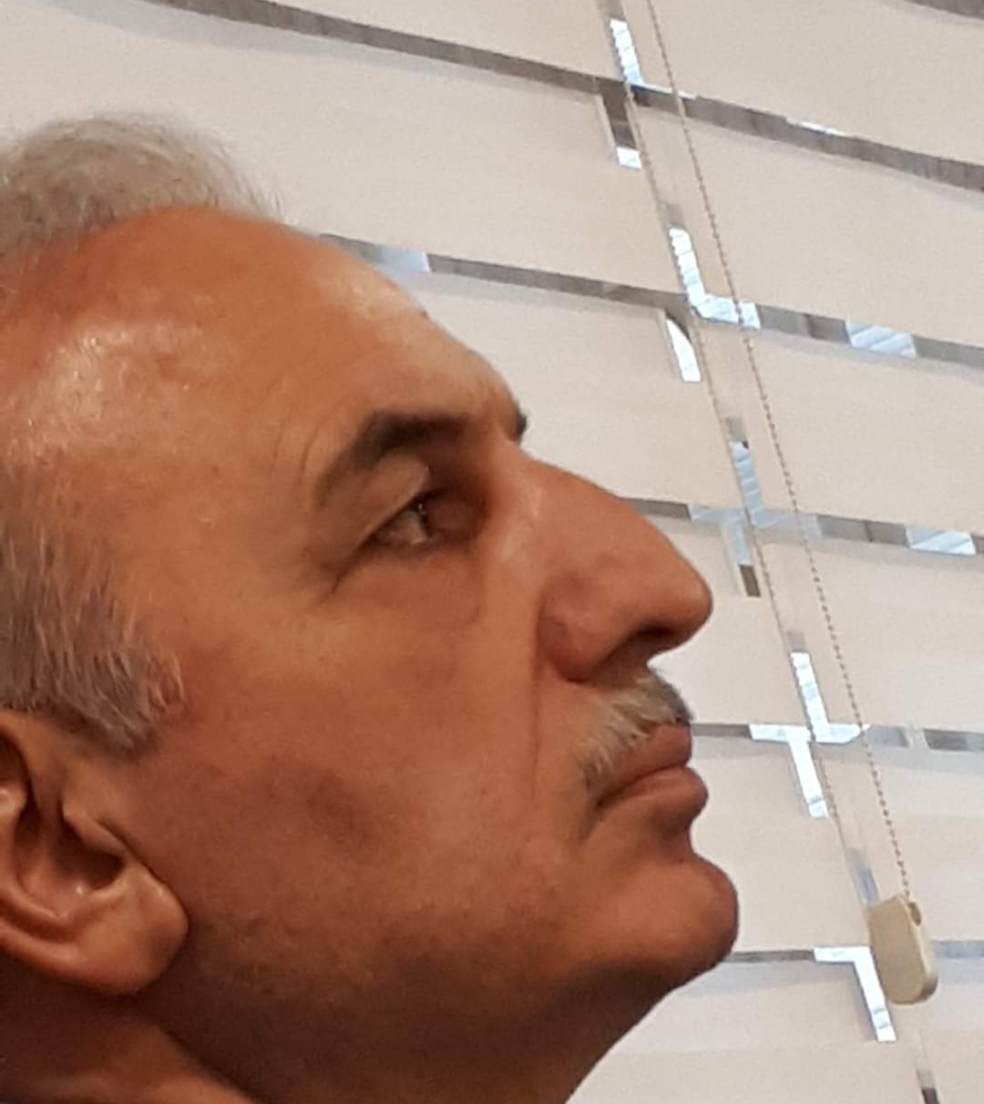 Fizuli masraf: Ümraniye Belediye Başkanı Yıldırım, isminin yazılı olduğu 240 bin saat siparişi verdi