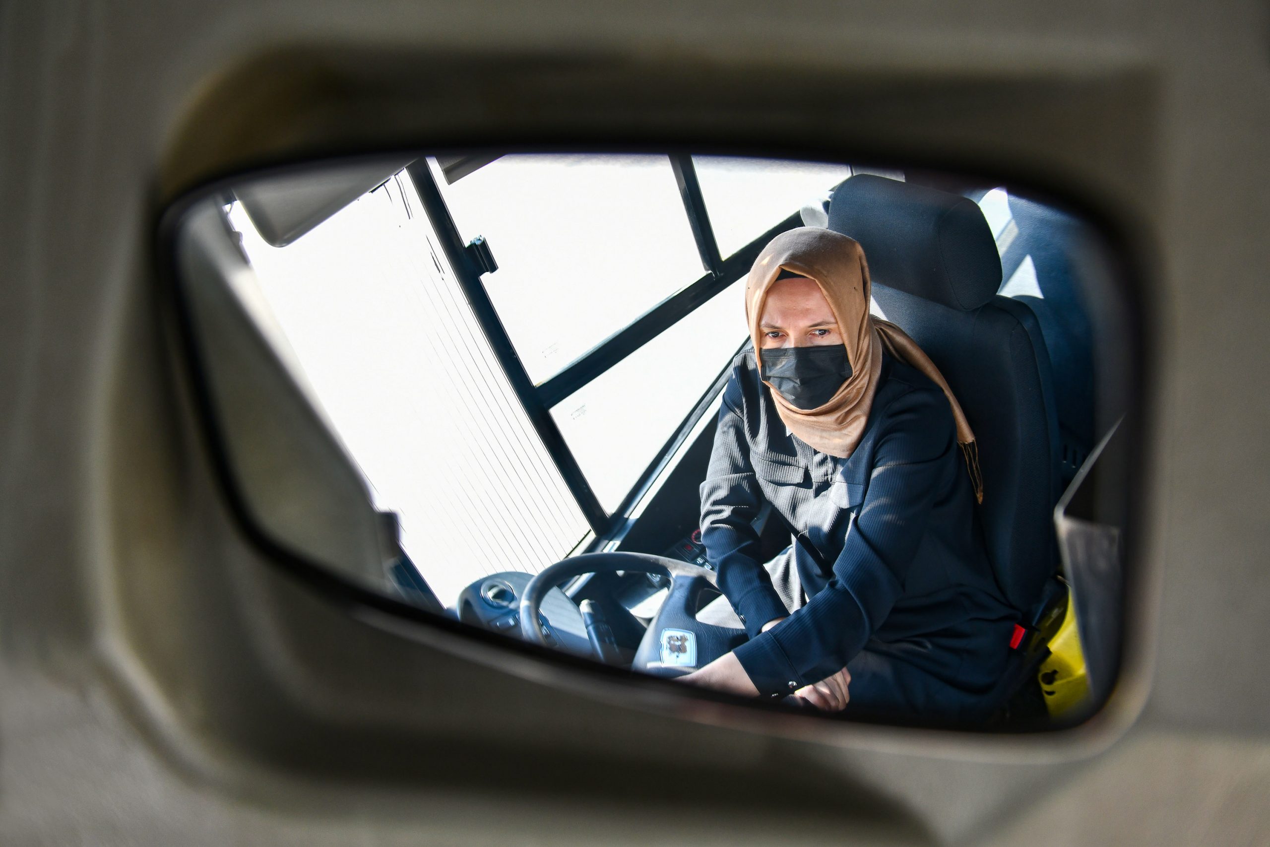 GÜÇLÜ KADINLARLA GÜÇLÜ YARINLARA