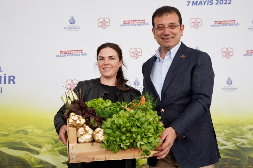 İBB TIRLARI YOLA ÇIKTI