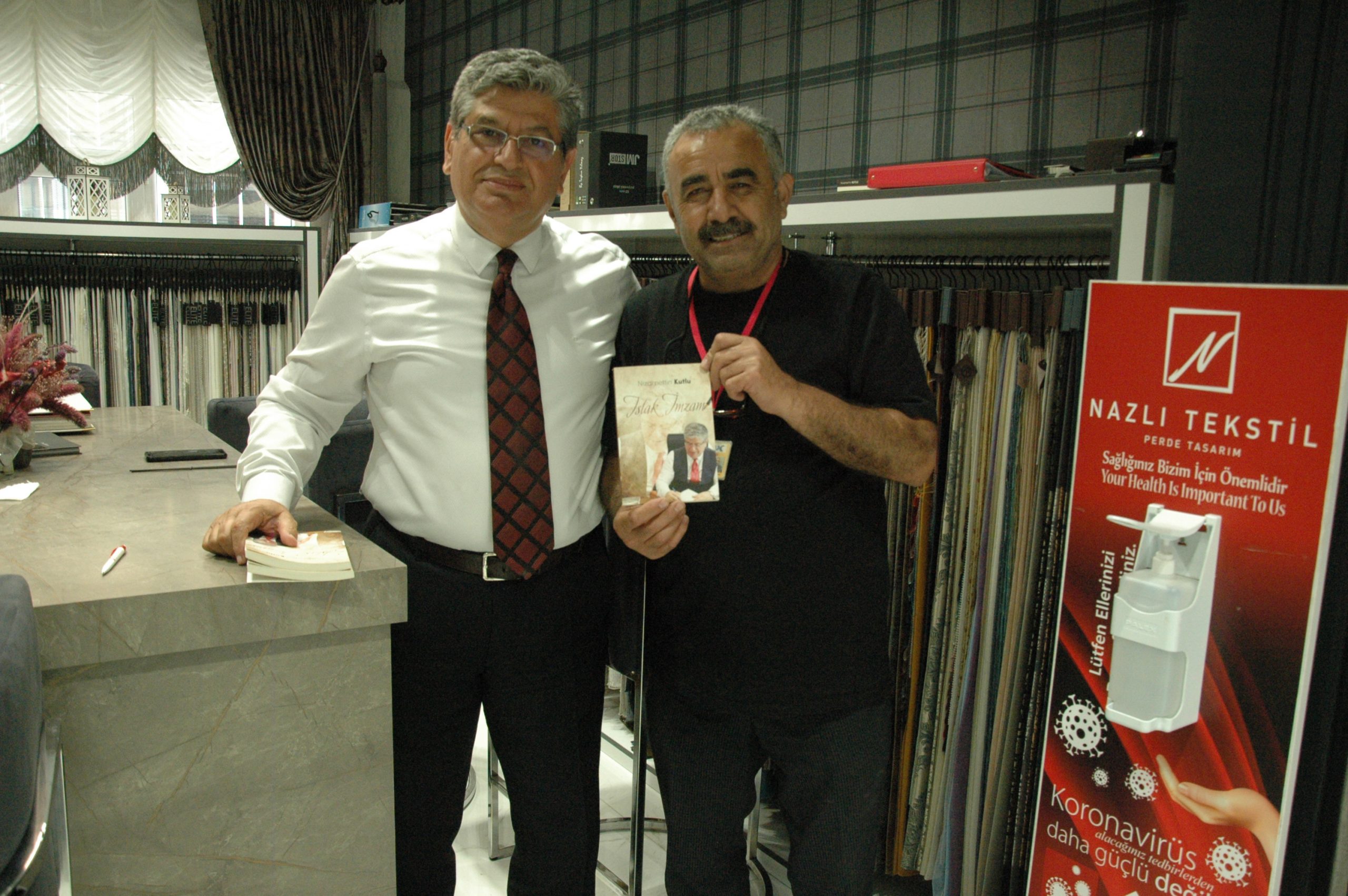 Nizamettin Kutlu’nun Islak İmzalı Şiir Kitabı Çıktı