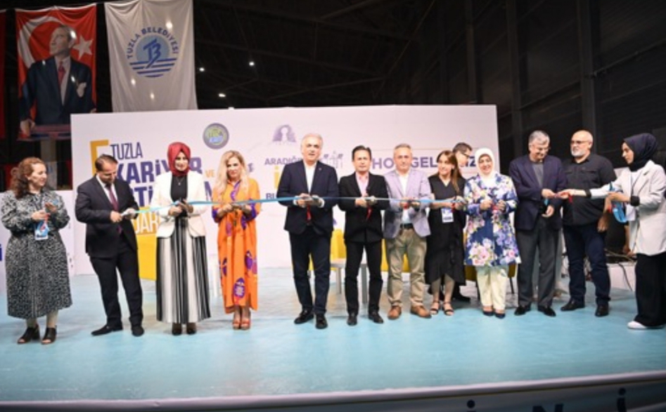 TUZLA BELEDİYE BAŞKANI DR. ŞADİ YAZICI “MESLEKİ EĞİTİM MERKEZLERİMİZE KAYITLI OLAN 1200 ÖĞRENCİMİZ İŞ SAHİBİ OLDU”