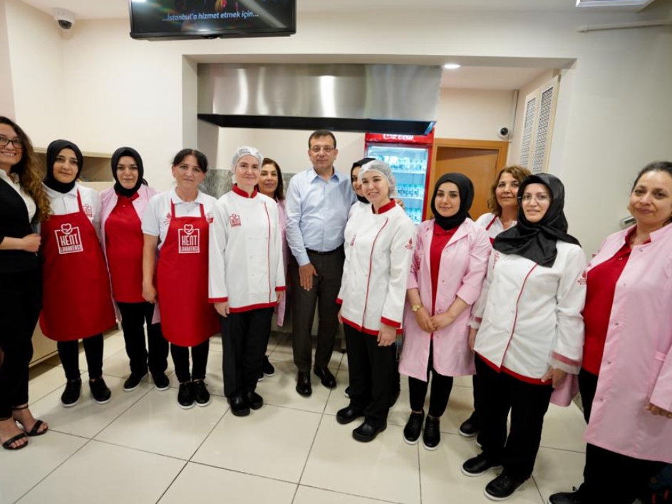 CHP’li Büyükşehir Belediye Başkanı İmamoğlu,“Bizim hiçbir çocuğumuz, hiçbir gencimiz, geliri olmadığı için okula aç gitmesin istiyoruz.