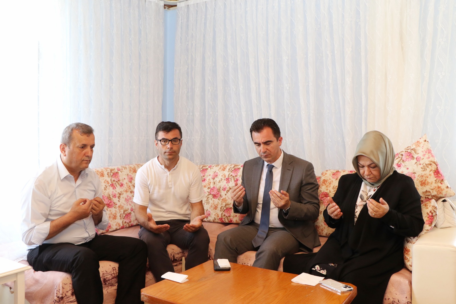 Sancaktepe Kaymakamı Ahmet Karakaya’dan Şehit Yakınlarına ve Gazilere Ziyaret