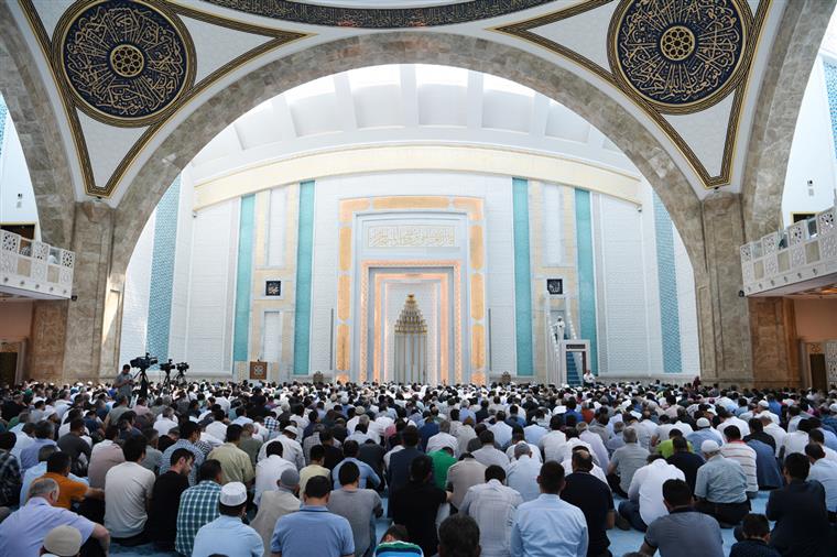Muharrem İnce’den Diyanet’e Sert Eleştiri: “Dini, Milleti Uyutmanın Aracı Haline Getirdiler”
