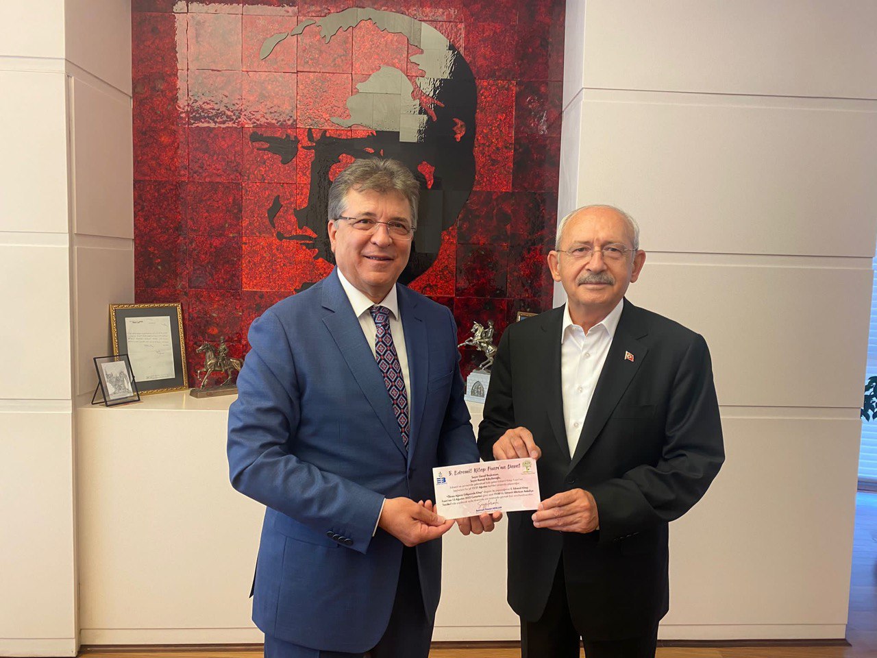 Edremit Belediye Başkanı Arslan’dan liderlere Kitap Fuarı daveti