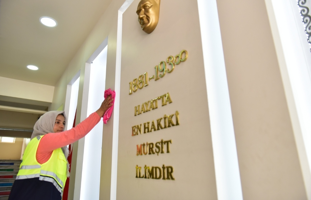 TUZLA’DA OKULLAR YENİ EĞİTİM ÖĞRETİM DÖNEMİNE HAZIRLANIYOR