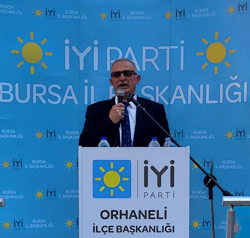 “1 Günde 1 İlçe” programıyla ilçeyi ayağa kaldırdılar.