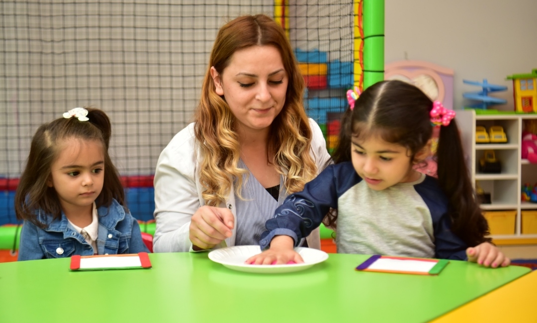 TUZLA BELEDİYESİ ANNE ÇOCUK EĞİTİM MERKEZİ’NDE İLK DERS ZİLİ ÇALDI