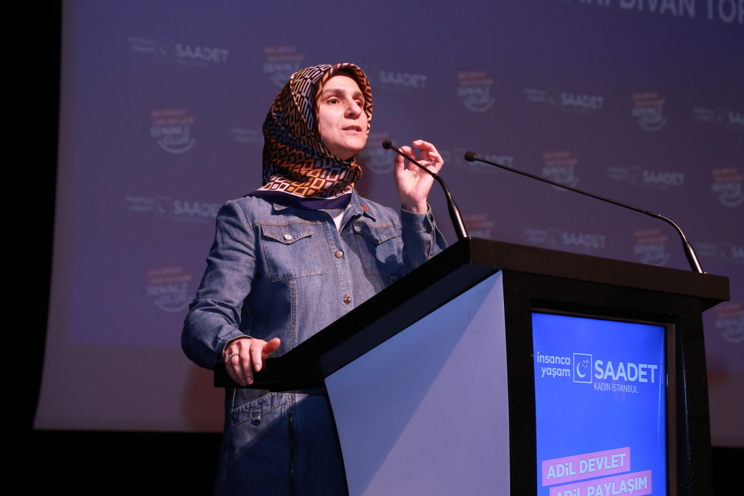SAADET PARTİLİ KADINLARDAN VİCDAN NÖBETİ: "MAKAMLAR KORUNUYOR, EVLATLARIMIZ ÖLÜYOR!"