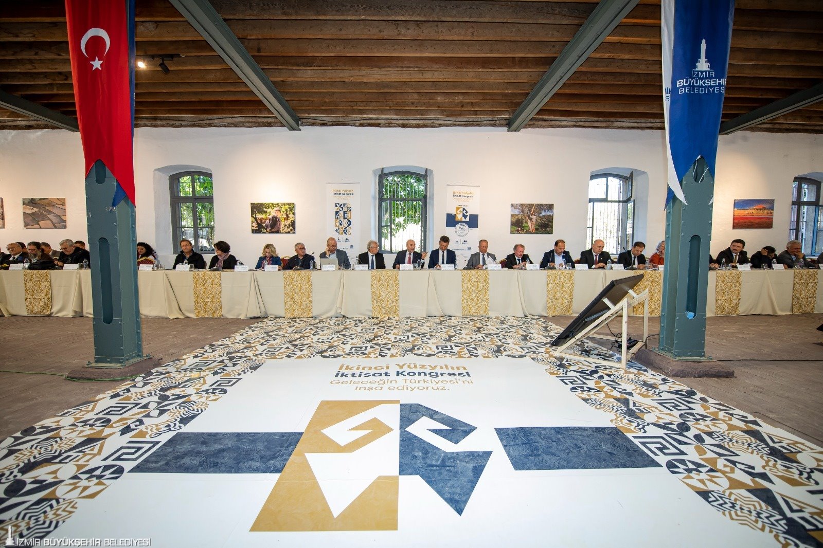 İzmir Büyükşehir Belediye Başkanı Tunç Soyer, Şubat 2023’te “Geleceğin Türkiyesi’ni inşa ediyoruz”