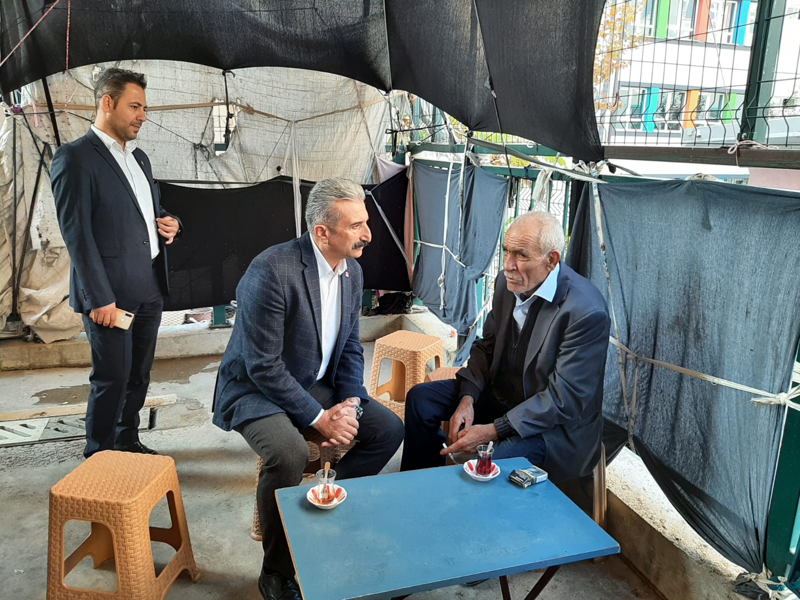 CHP’li Başkan Yeşiltaş pazarcı esnafını ziyaret ederek sorunlarını dinledi