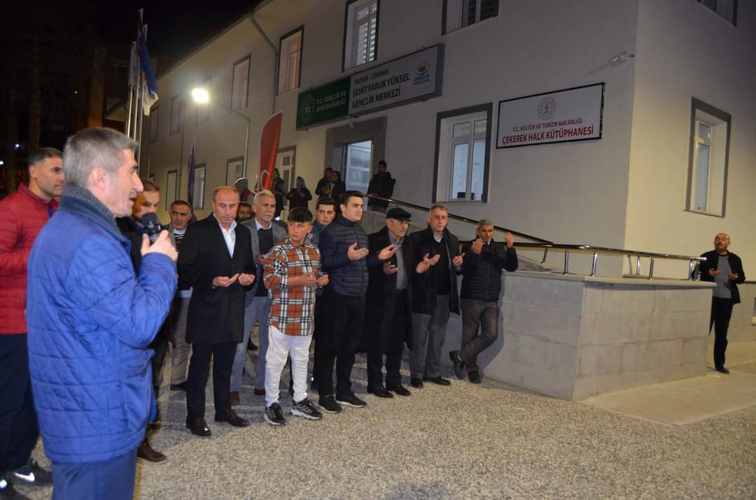 Yozgat’ın Çekerek ilçesi Kaymakamlığı tarafından deprem tatbikatı yapıldı