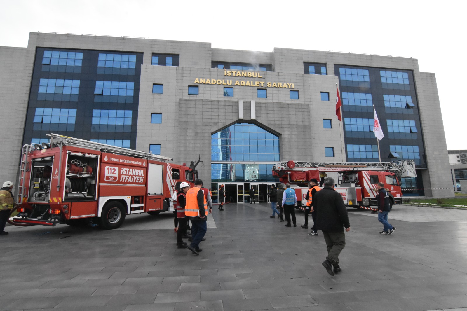 İstanbul Anadolu Cumhuriyet Başsavcılığı'ndan Vaniköy Camii Yangını ile İlgili Açıklama